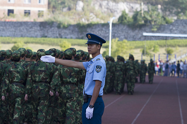 我校2015級新生軍訓會操圓滿落幕-桂林航天工業學院